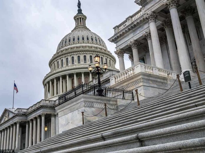 shutterstock_1069244462-1 US Capitol building dome and steps